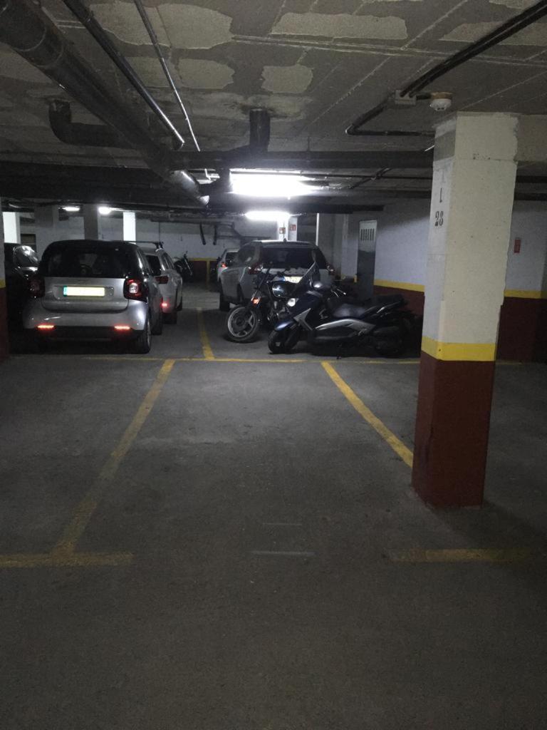 Conde Center Premium Suites, Free Parking Sevilla Exteriör bild