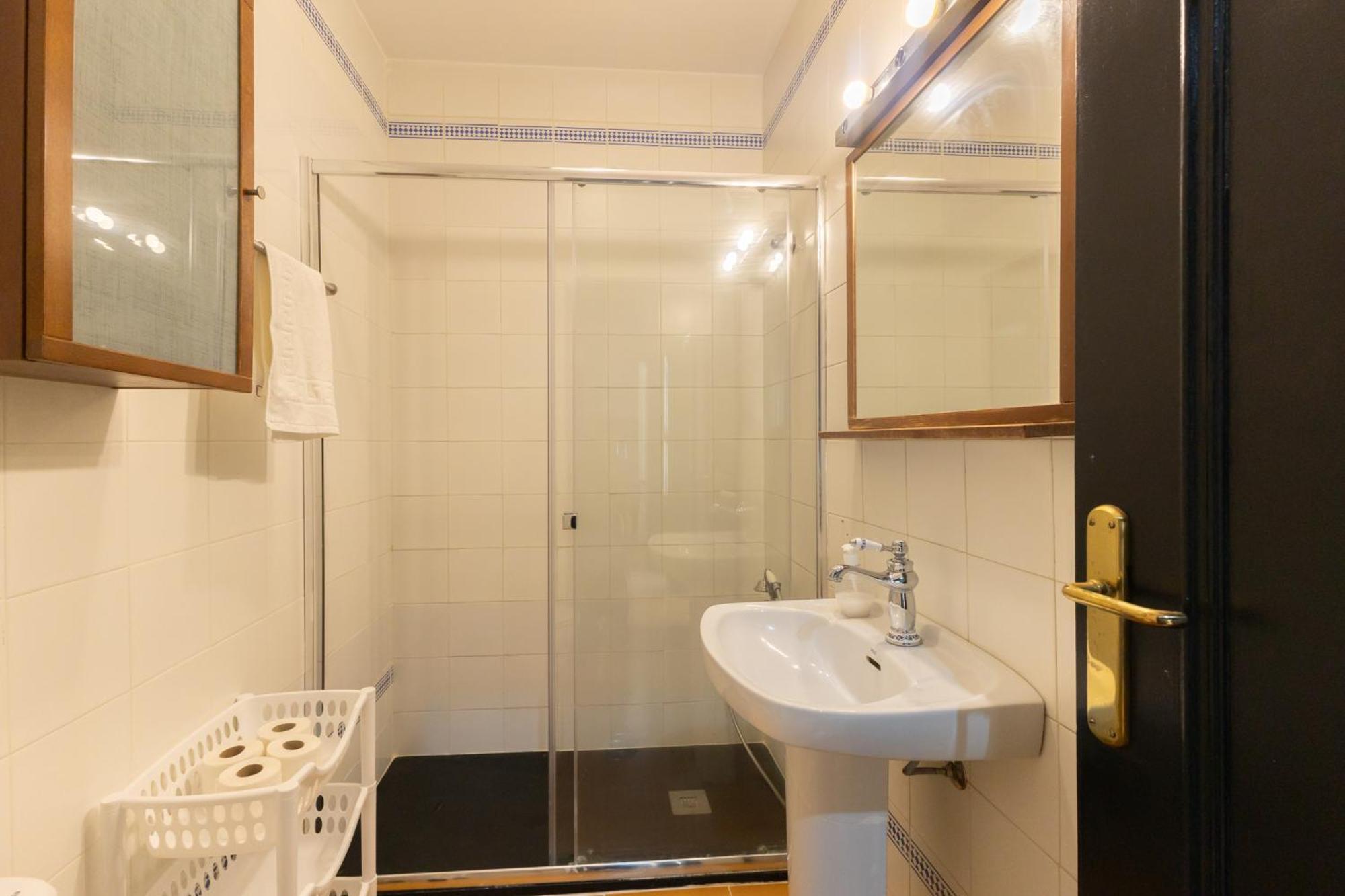 Conde Center Premium Suites, Free Parking Sevilla Exteriör bild